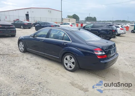 2007 Mercedes-Benz S 550 z USA, uszkodzony, nr VIN WDDNG71X17A080800